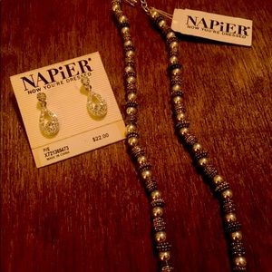 2 piece NAPIER Lot brand NEW Necklace And earrings